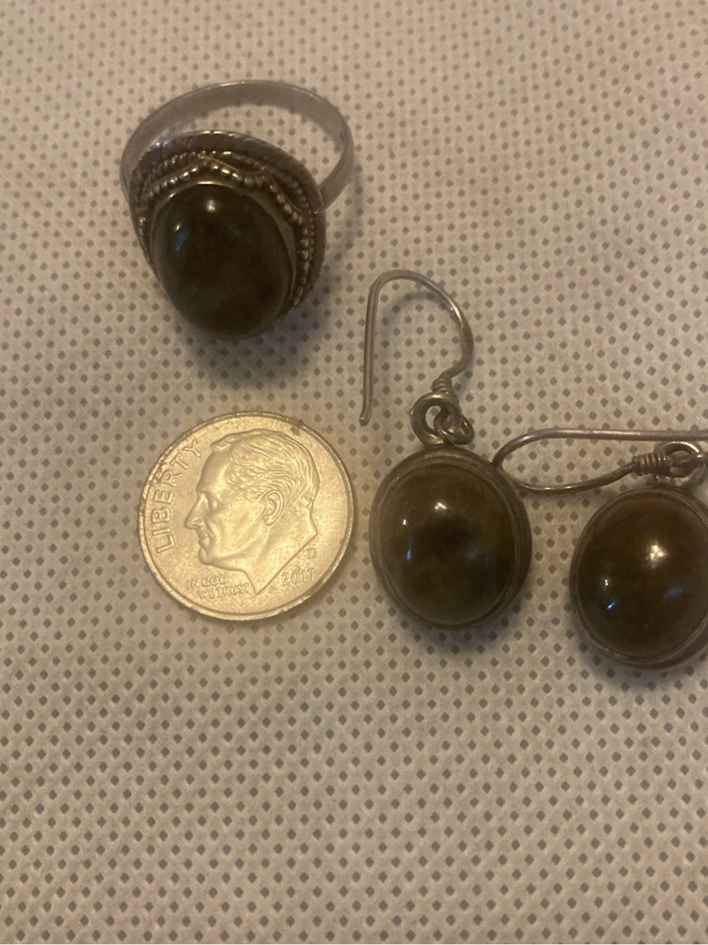 Sterling Silver and Labradorite Stone Ring & Drop Earrings Set. Ring 8.25